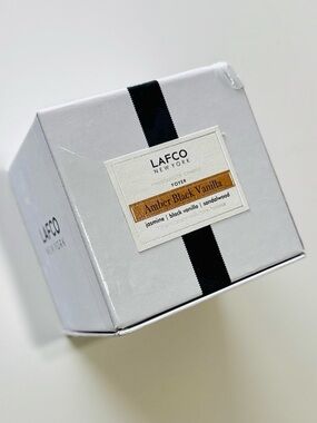 LAFCO 4” Thick Glossy White Square Box w Black Ribbon
